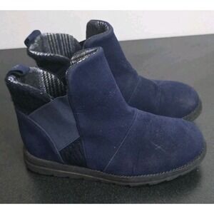 Muk Luks Womens Navy Blue Ankle Boots 7 Water Resistant New Booties Wool Blend